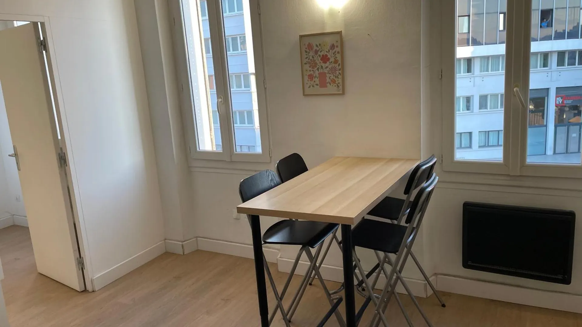 Joli Appartement 2 Pieces Proche Gare St Charles Marseille
