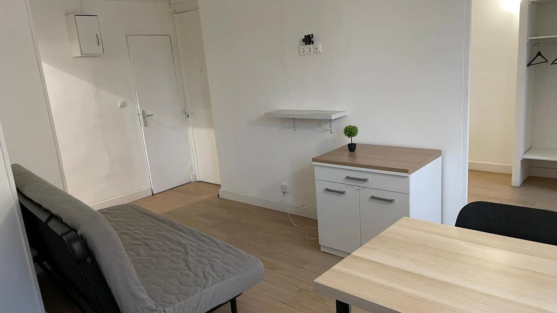 Joli Appartement 2 Pieces Proche Gare St Charles Marseille