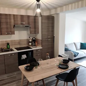 https://joli-appartement-avec-jardin-terrasse-prive.inbrittany.com