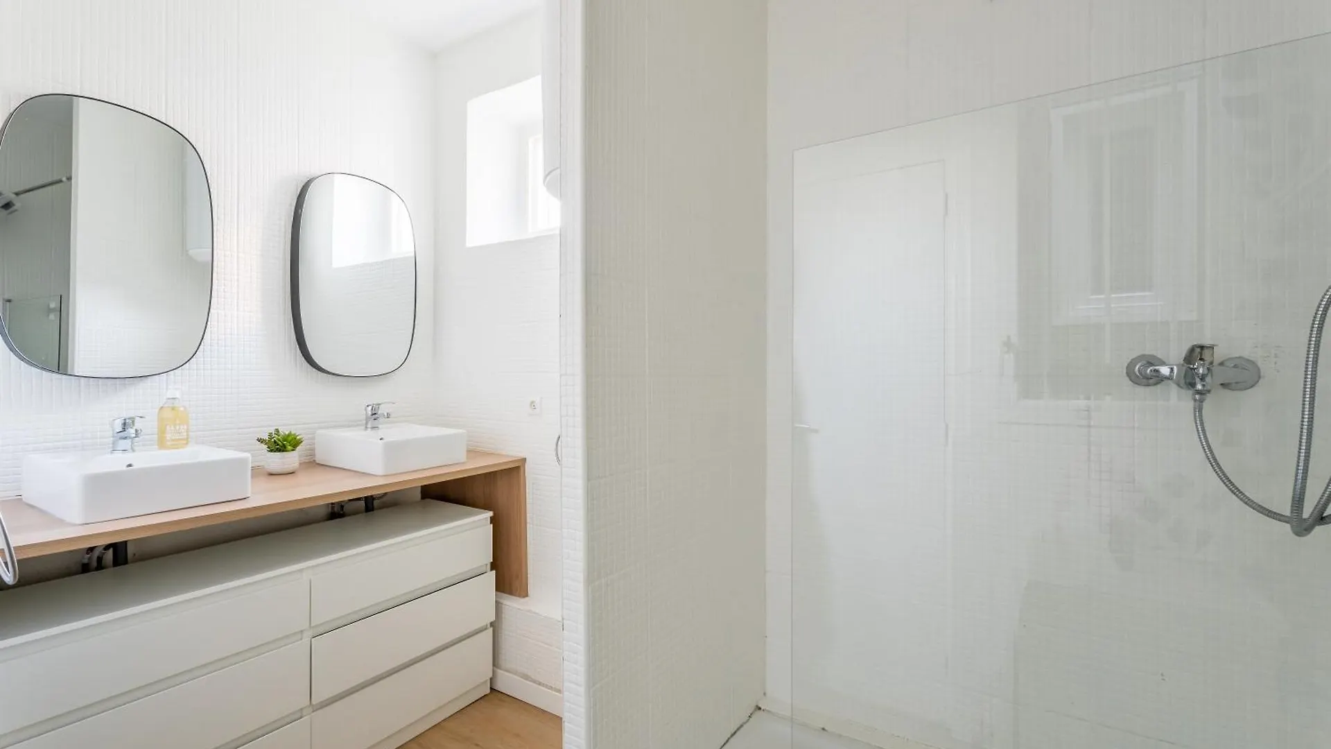 Joli Appartement 2 Pieces Proche Gare St Charles Marseille Apartment